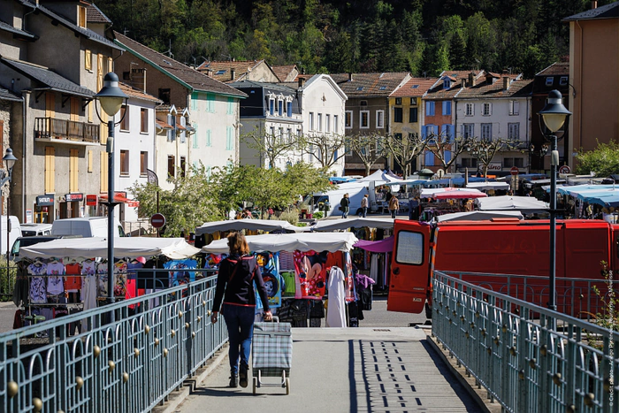 Le marché à d'Ax-les-Thermes en Ariège